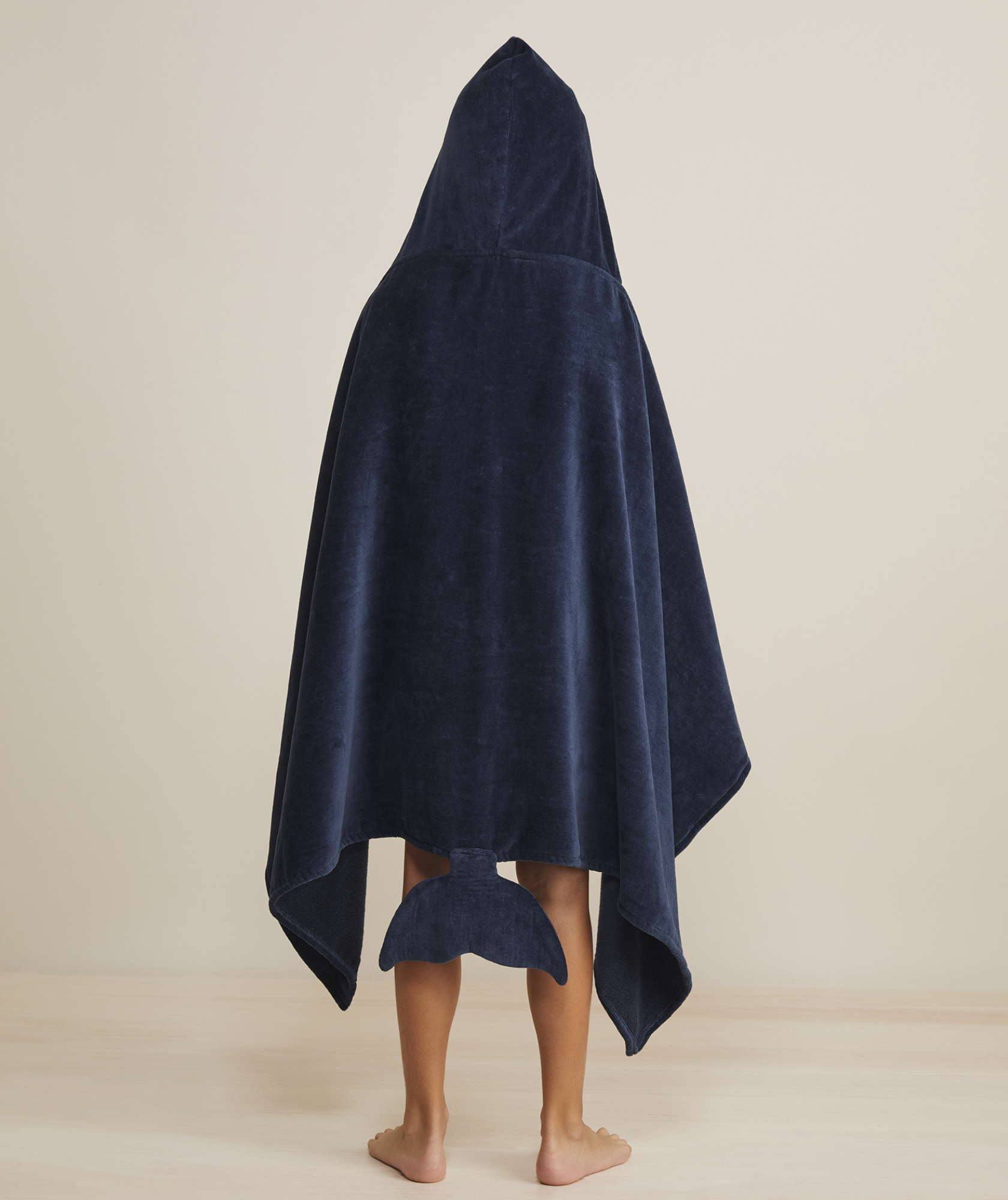 110-kids-hooded-whale-towel-1.jpg
