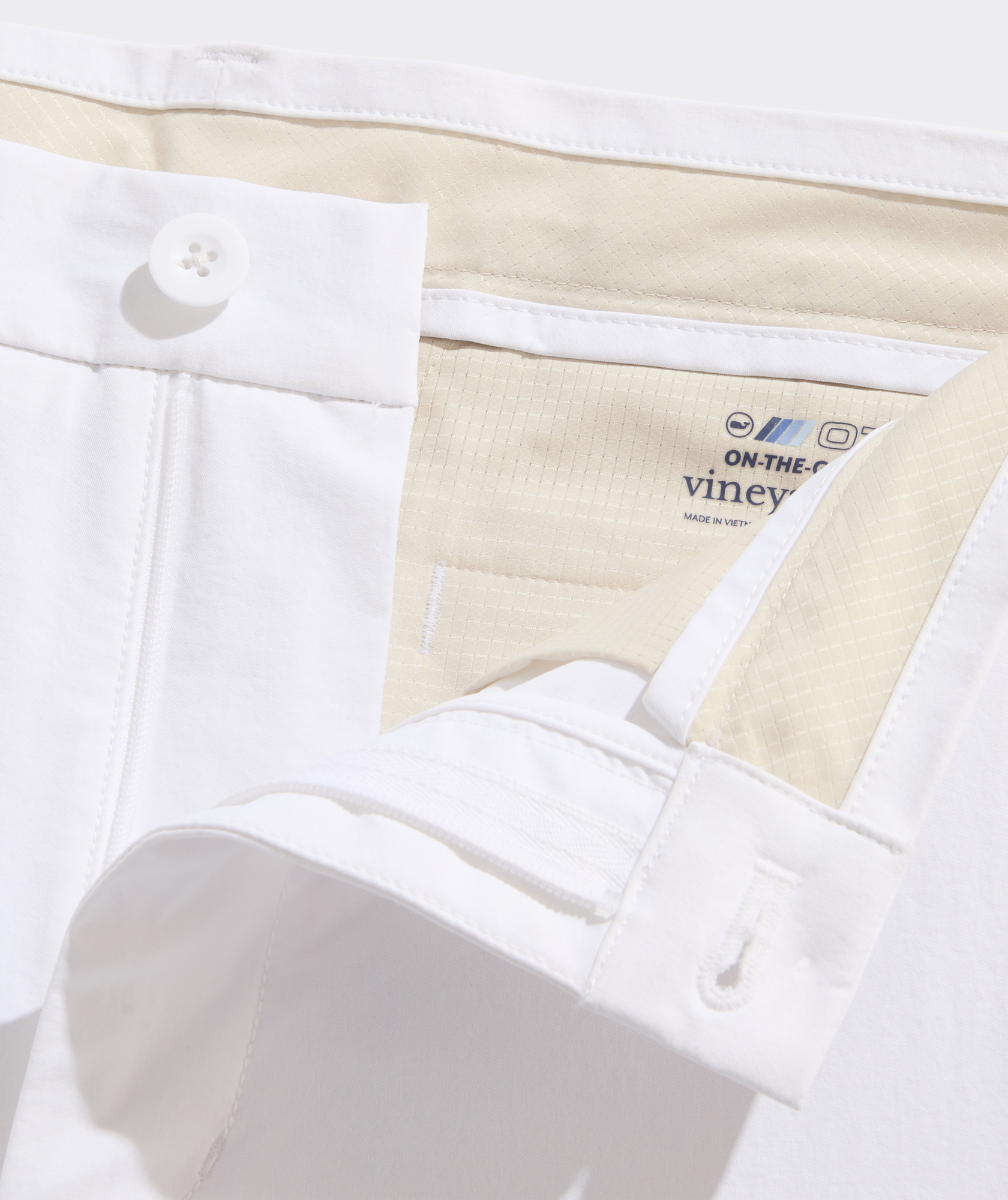 13458-9-inch-performance-on-the-go-shorts-white-cap-35-variation-1.jpg