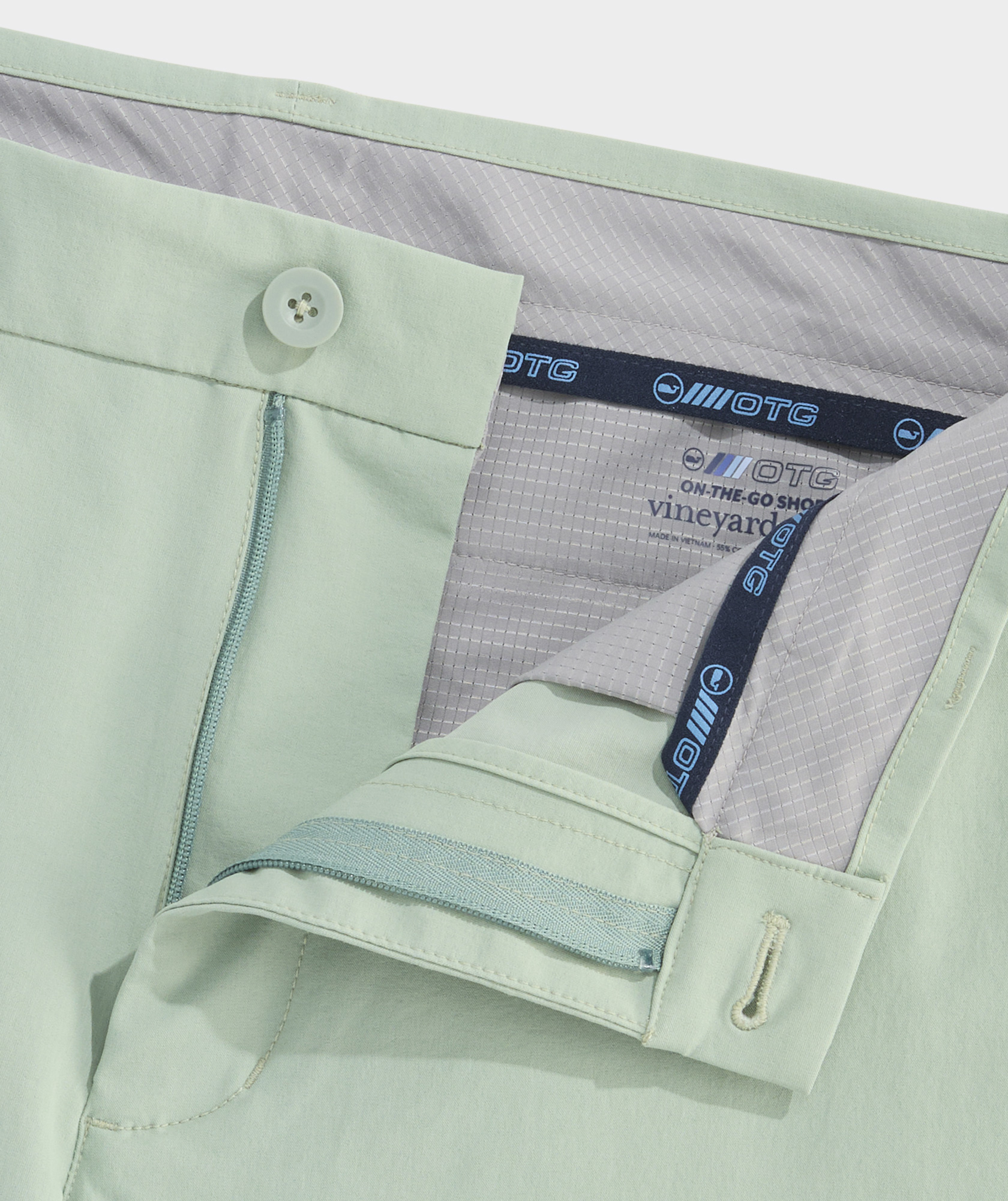 12883-7-inch-performance-on-the-go-shorts-dune-grass-40-variation-1.jpg