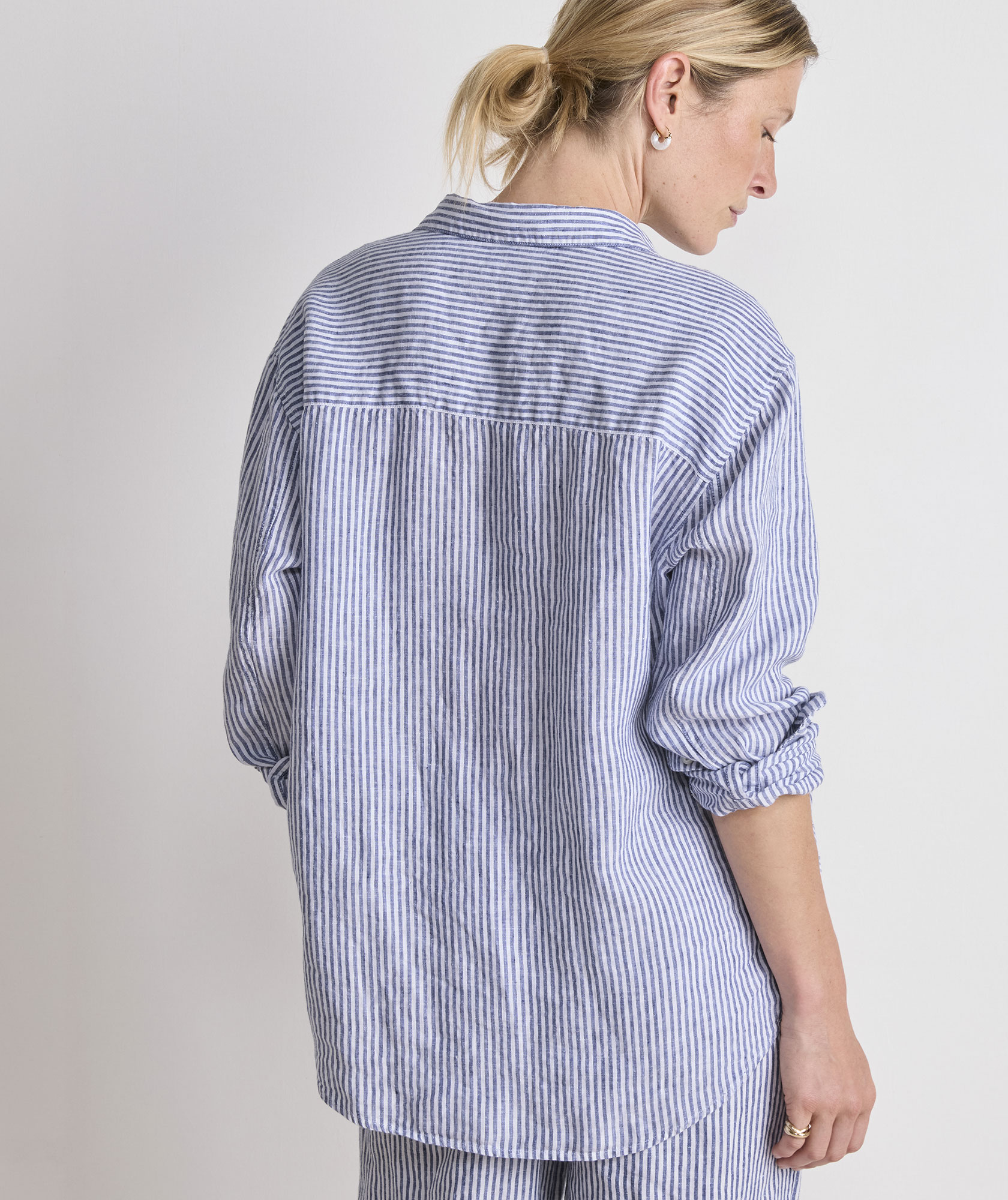 53341-linen-relaxed-button-down-vineyard-moonshine-xl-variation-1.jpg