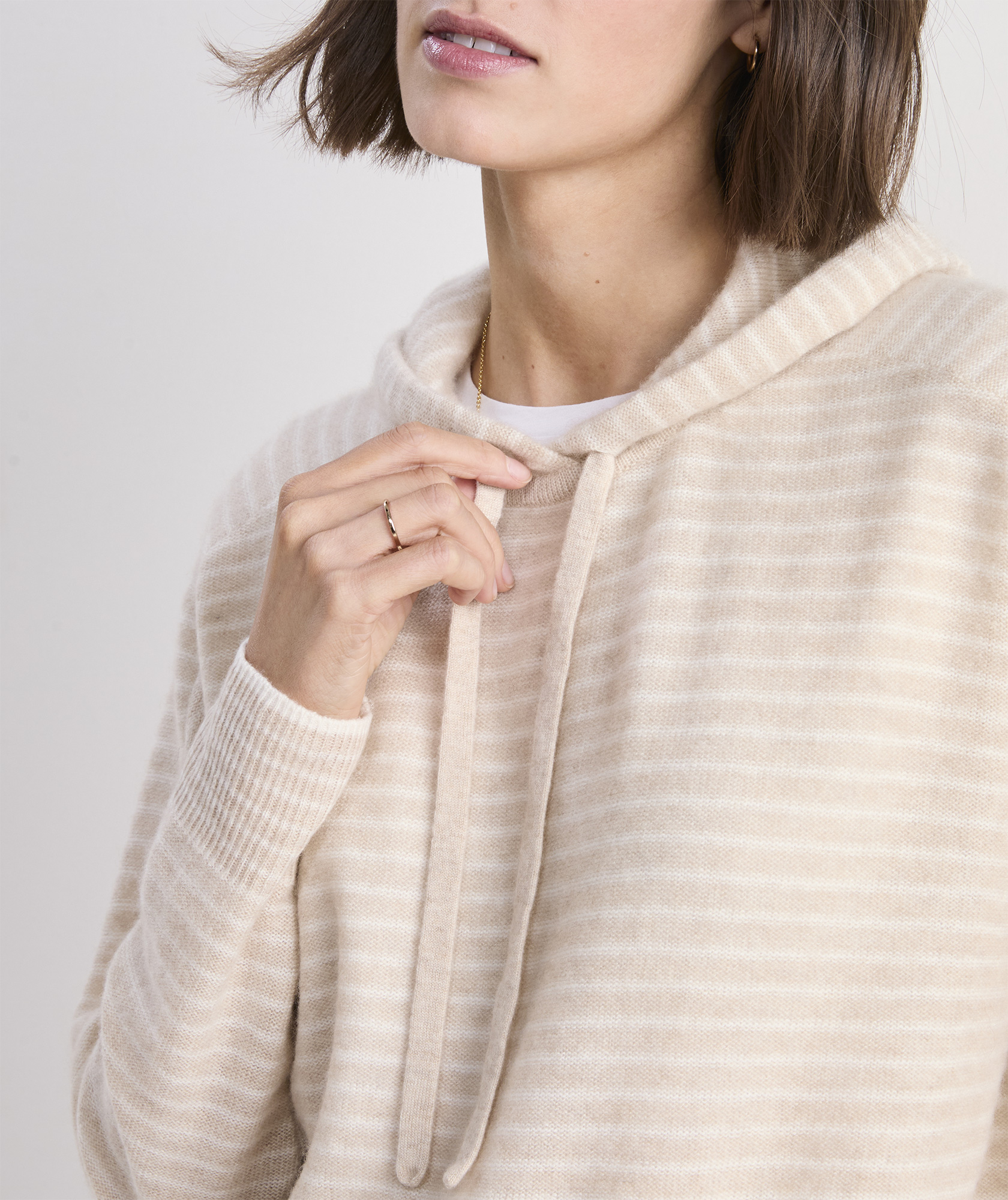 53443-seaspun-cashmere-hoodie-sweater-oatmeal-heather-l-variation-1.jpg
